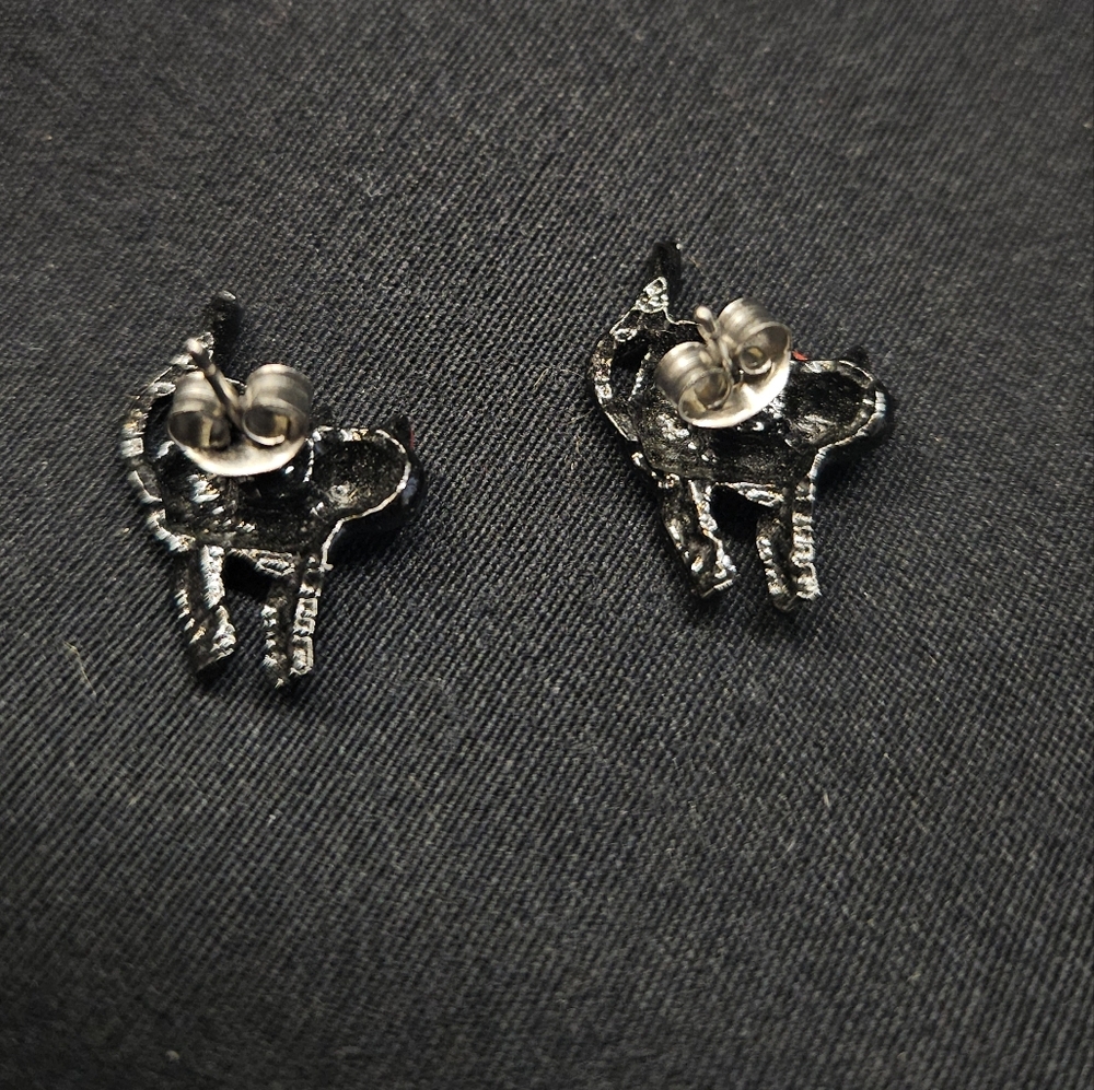 Vintage Black Cat Stud Earrings - Picture 3 of 6